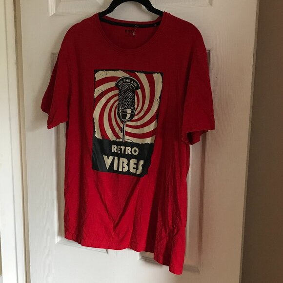Retro Vibes T-Shirt NEW Radio Microphone LARGE - Picture 1 of 4